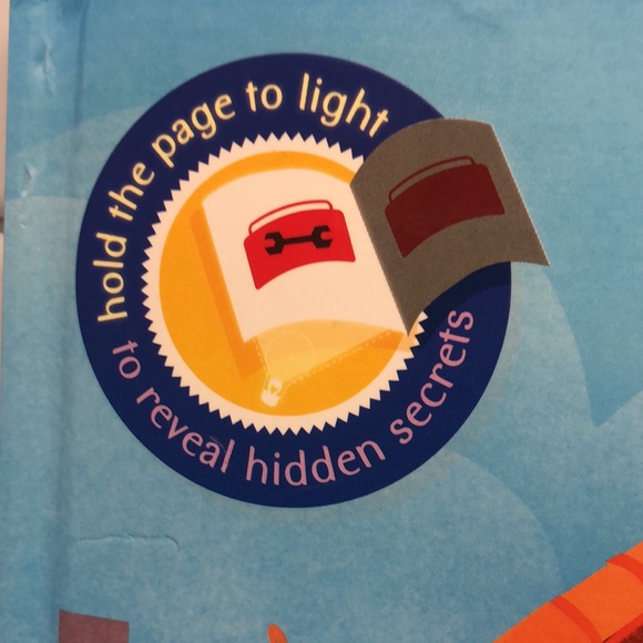 On the Construction Site Shine-a-light Book - Picture 2 of 4